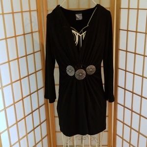 Fleurish Black Metal Design 3/4 Length Sleeve Top